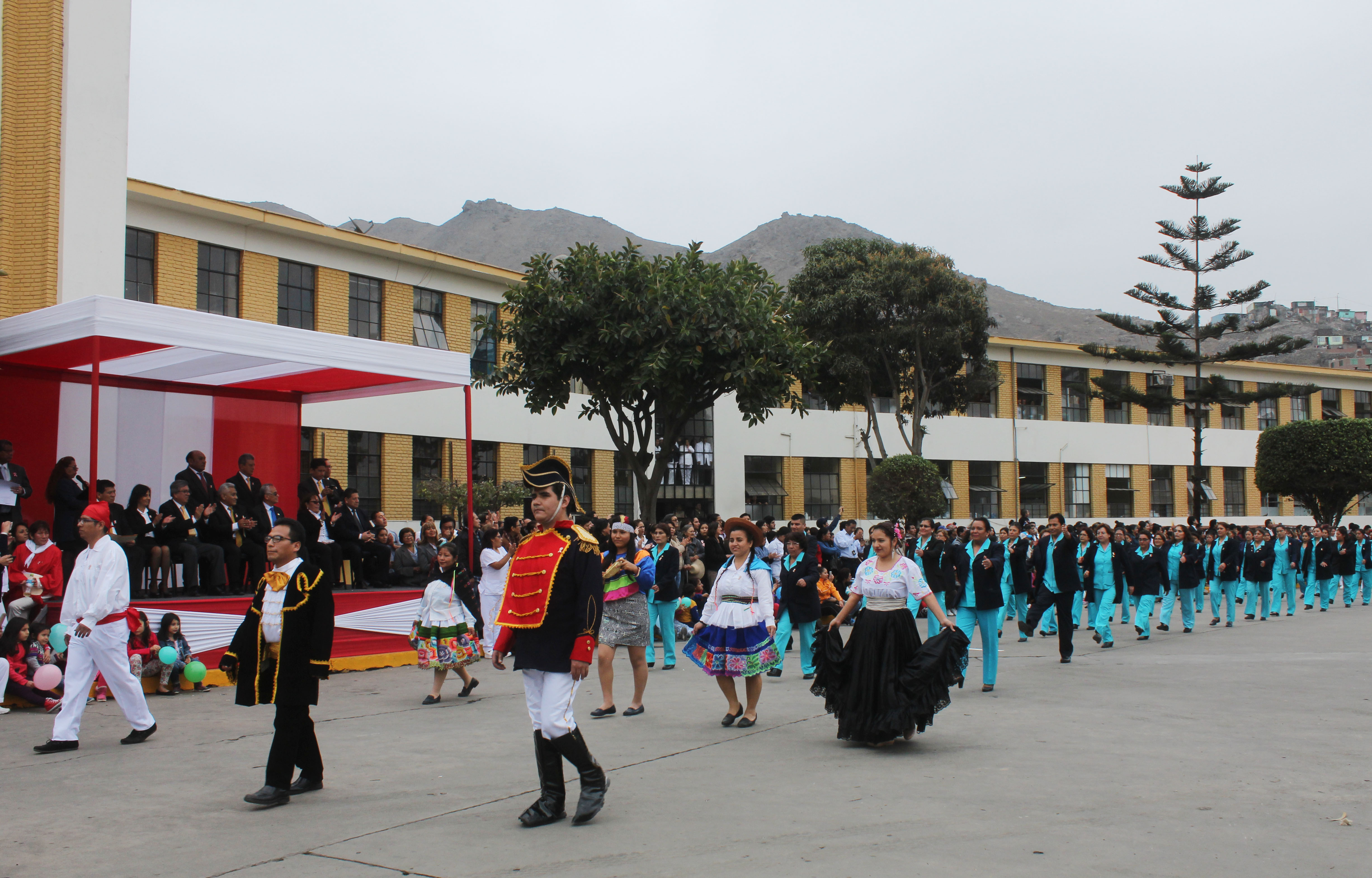 Hospital Hipólito Unanue Celebra El 196° Aniversario Patrio Hospital